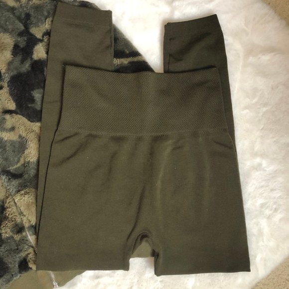 3/$25 Seamless Fleece Lined Leggings - Picture 2 of 5